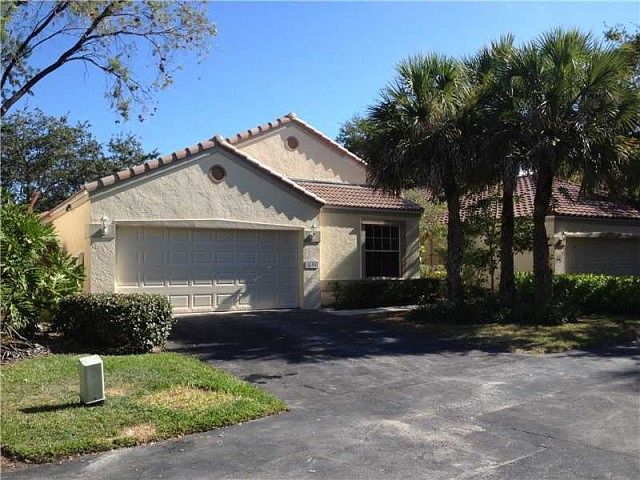 1st image of 1101 NW 107th Ter