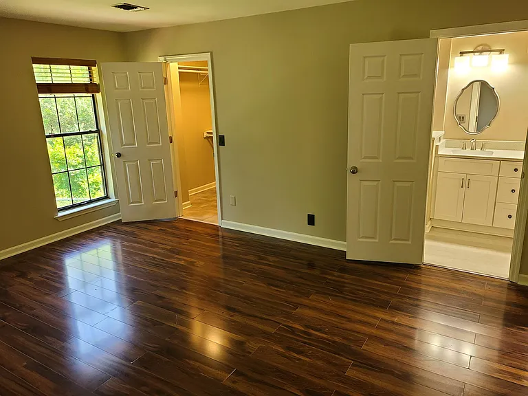 100 Villa View Ct — Photo 3