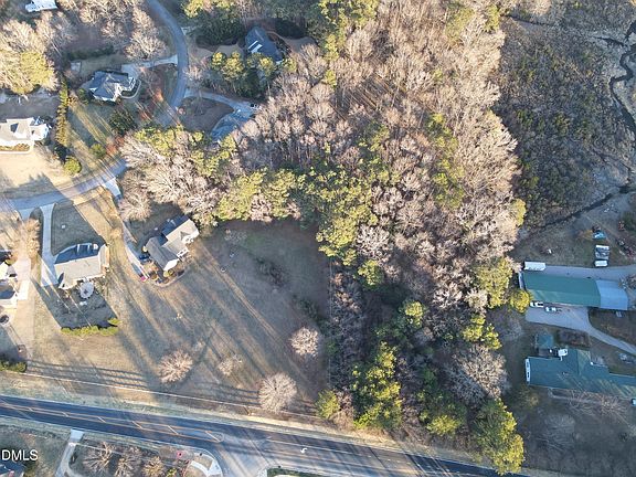 2nd image of 1020 Pearces Rd