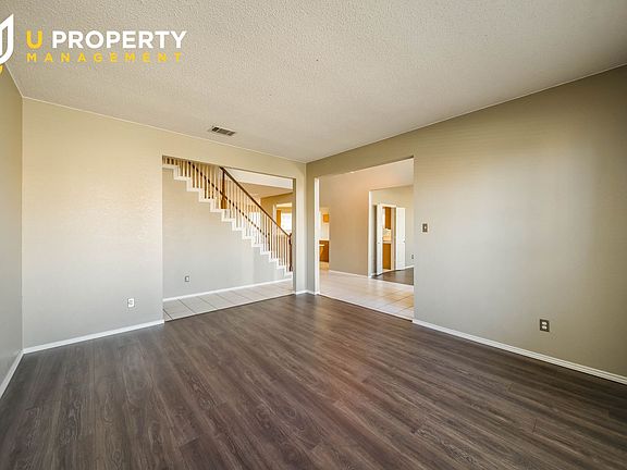4th image of 1384 Wentworth Dr