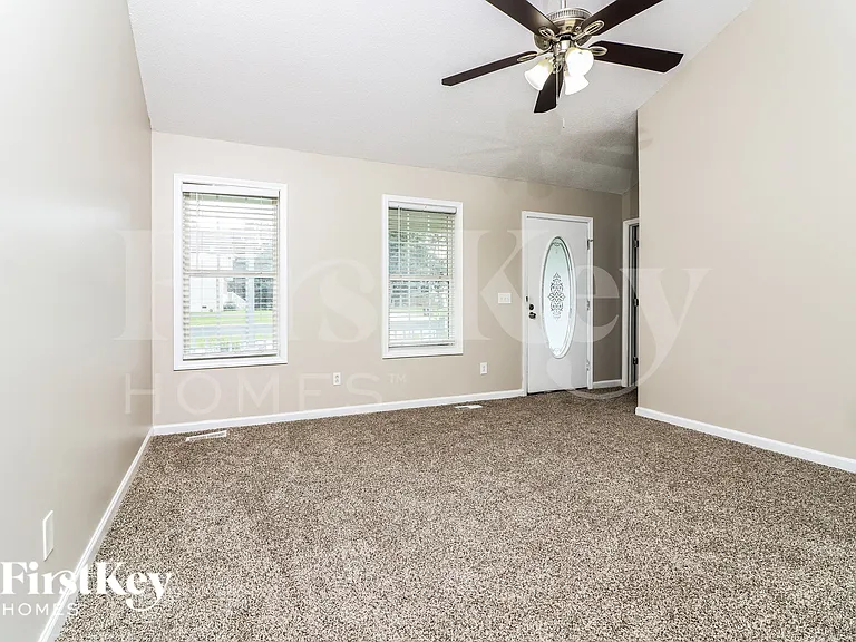 82 Broadlands Dr — Photo 5