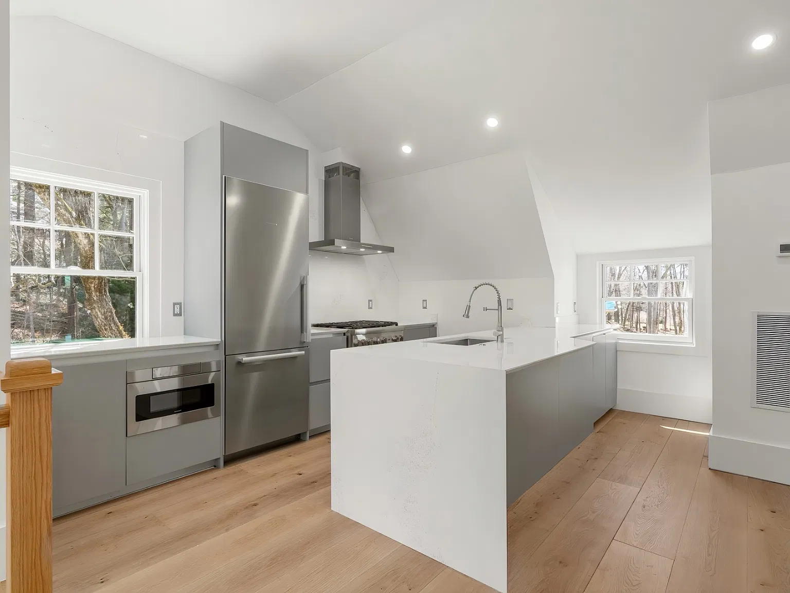 1 bed, 850 sqft, $4,400 — Photo 1