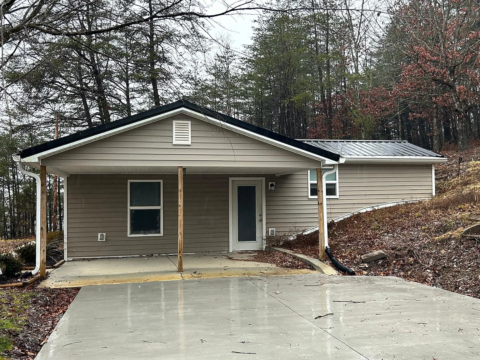 119 Tower Ln — Photo 1