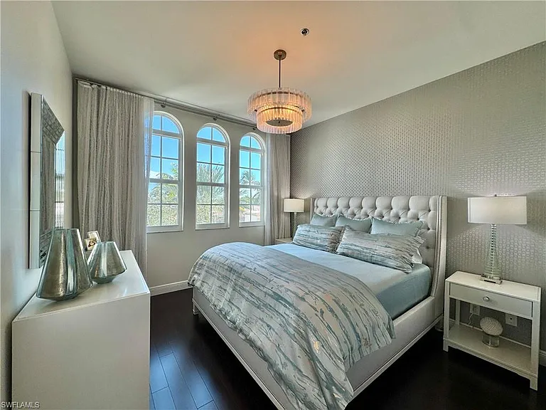 365 5th Ave S #303 — Photo 32