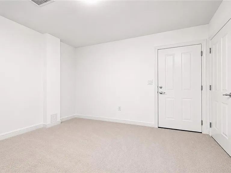 5490 NE Glenridge Park #5490 — Photo 21