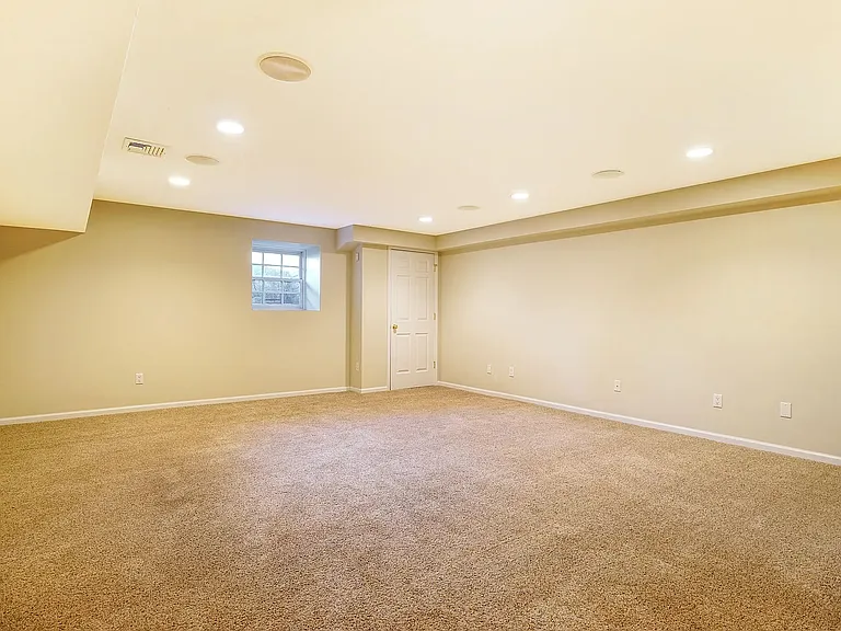 66 Apawamis Ave — Photo 29