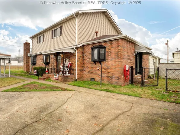 2617 Dunbar Ave, Dunbar, WV 25064