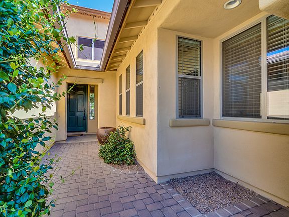 3rd image of 636 W Camino Tunera