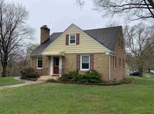 228 Oak Knolls Ave, Rockford, IL 61107