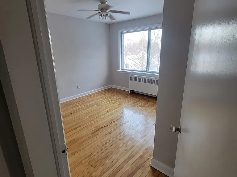 1115 2nd St W — Photo 3