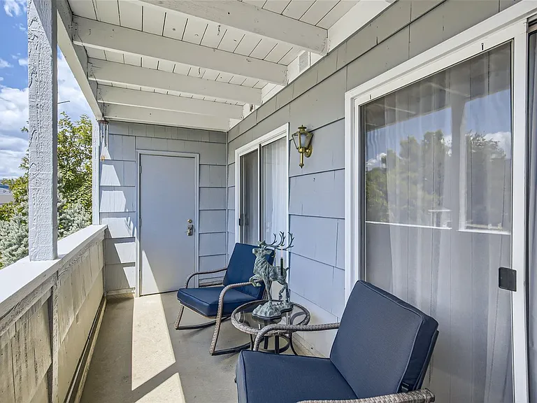 4670 White Rock Cir #4 — Photo 4
