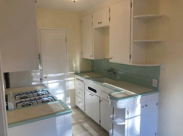 1703 27th St APT 1, Sacramento, CA 95816