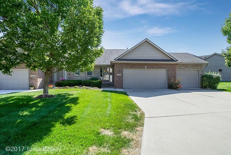 1st image of 15434 Oakwood Dr