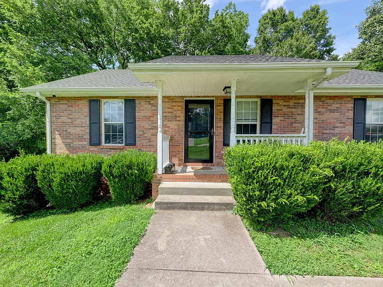 3253 N Senseney Cir — Photo 4