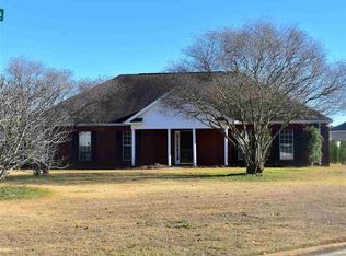 101 Chamberlain Dr, Warner Robins, GA 31088