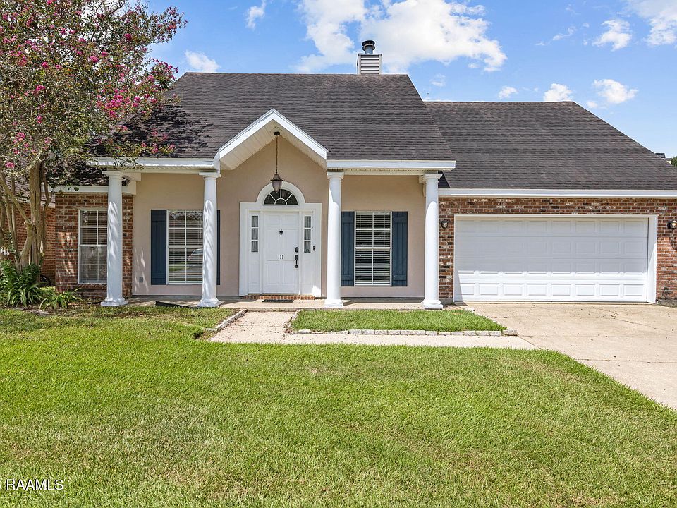 1st image of 111 Tulip Tree Ln