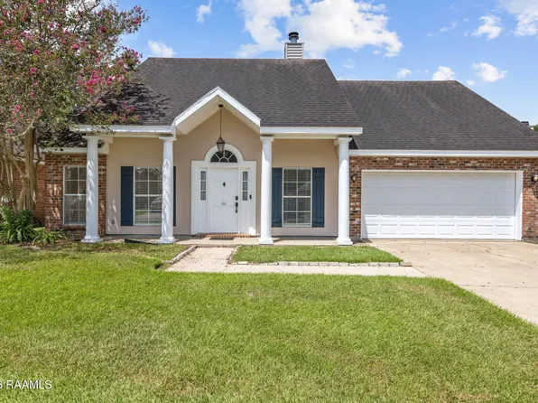 111 Tulip Tree Ln, Broussard, LA 70518
