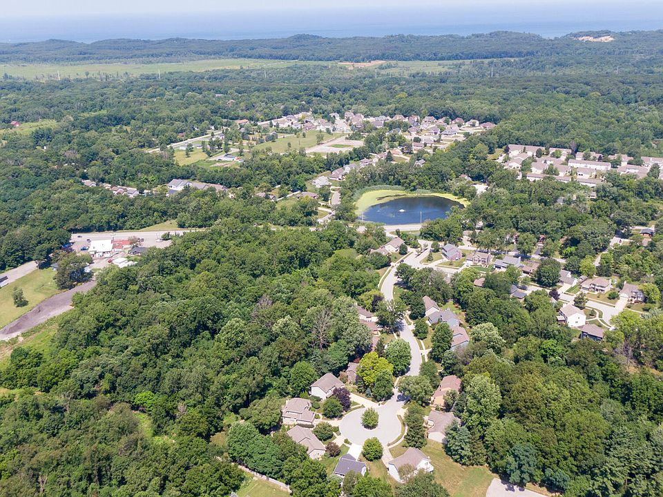 2nd image of 860 Quail Ridge Cir