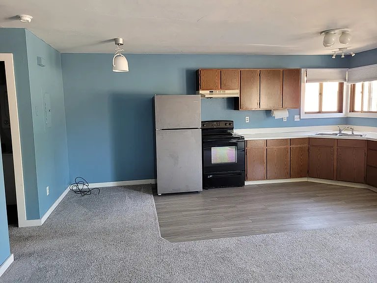 1608 W Olive St #4 — Photo 4