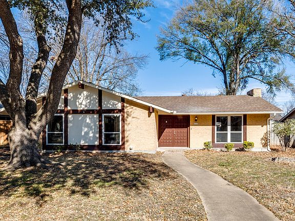 2nd image of 2805 Raintree Dr