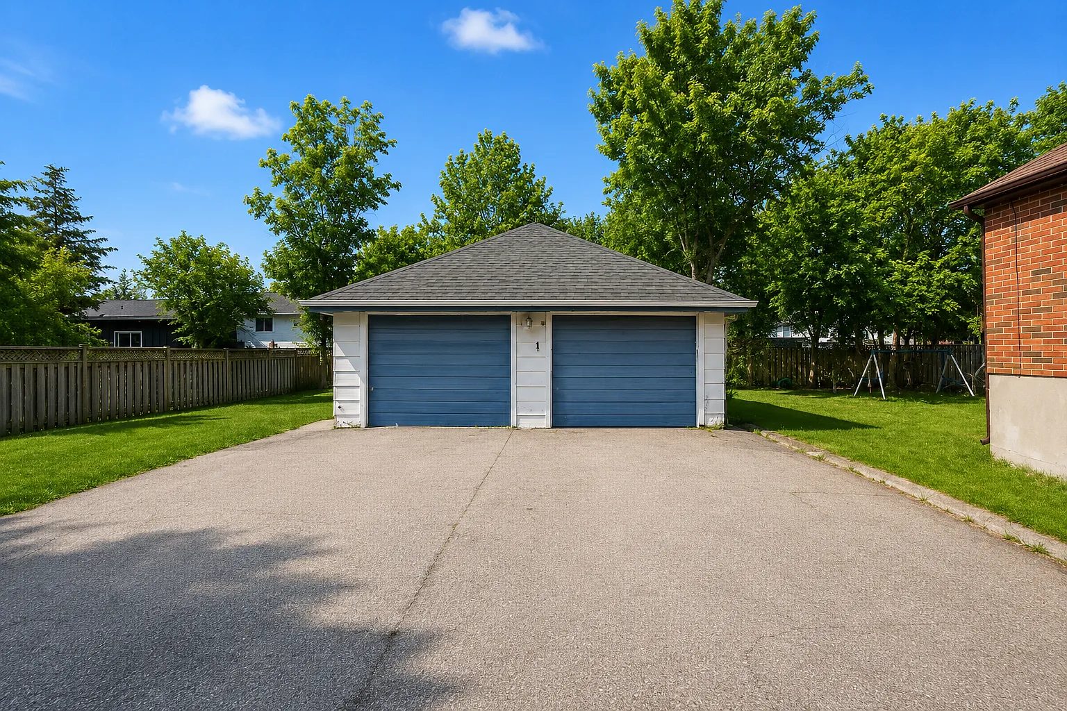 8 Reynolds Crescent — Photo 2