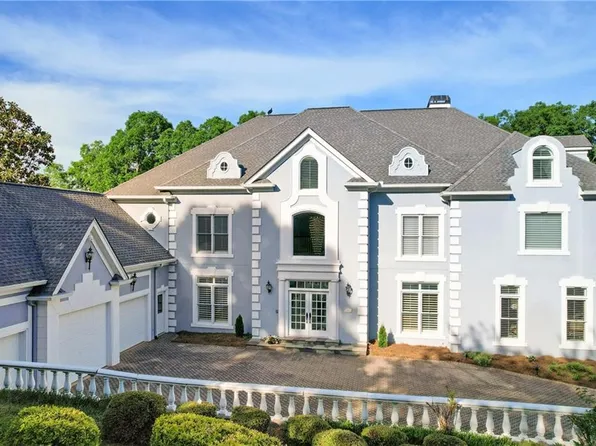 2261 Sidney Dr, Gainesville, GA 30506