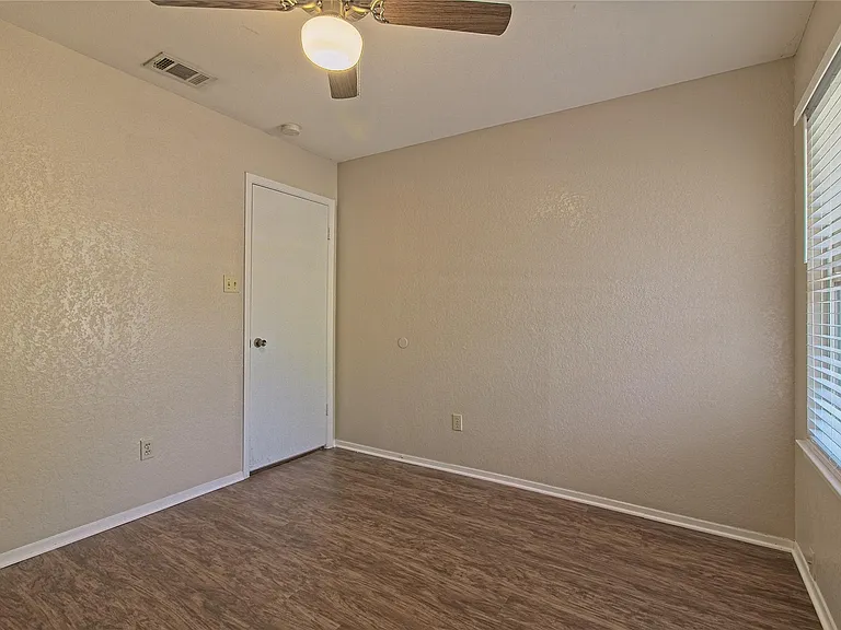 914 Garden Meadow Dr — Photo 21