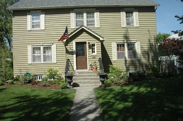 Classic "new" home