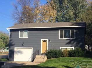 1800 S Grandview Ave, Sioux Falls, SD 57103