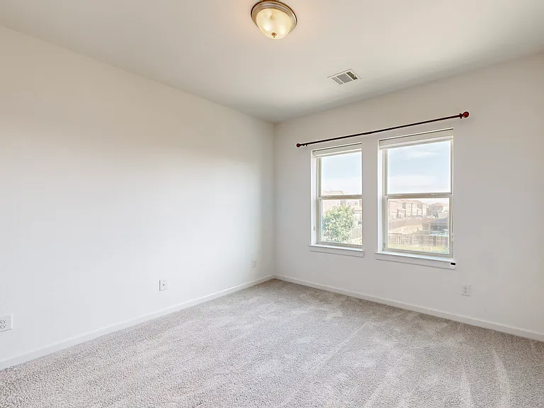 123 Palacio St — Photo 31
