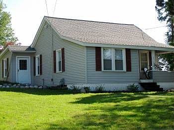 2nd image of 3918 Pine Ave