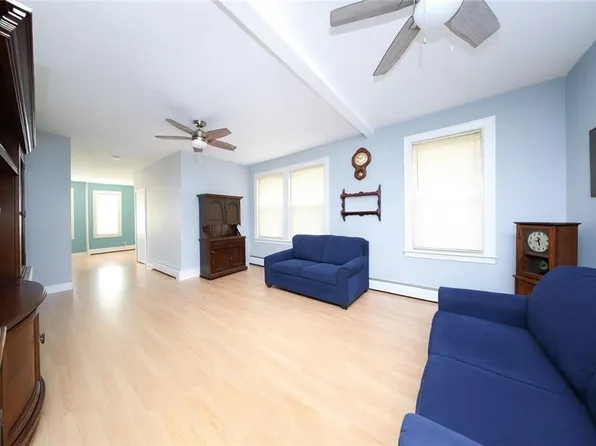 2044 71st Street image 12 of 30