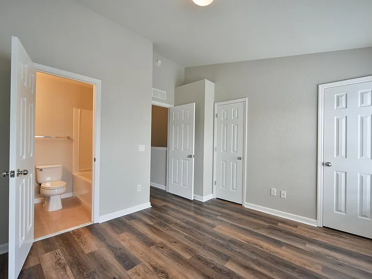 4490 SW 49th Ave — Photo 10
