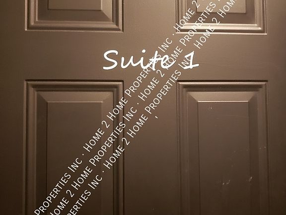 4th image of 1156 Wyandotte St E #1