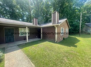 5917 Summerglenn Ln, Atlanta, GA 30349