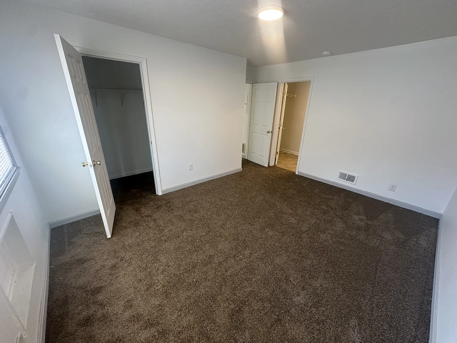 2510 Lindsay B - B5 — Photo 4