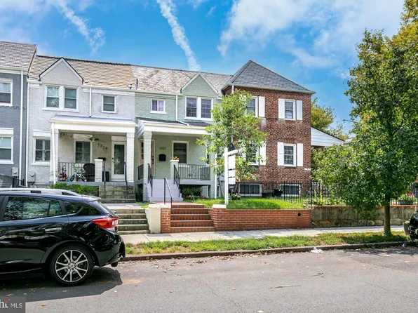 1727 D St NE, Washington, DC 20002