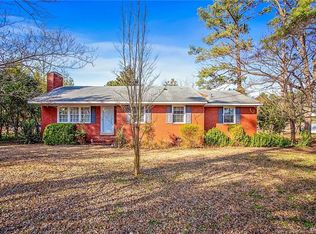 1843 Middle Rd, Eastover, NC 28312