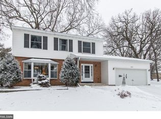 7177 Windgate Rd, Woodbury, MN 55125