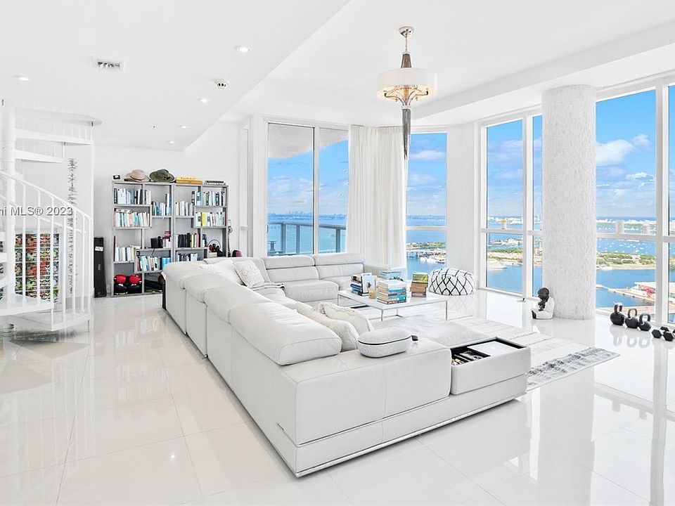 1st image of 244 Biscayne Blvd APT 4903