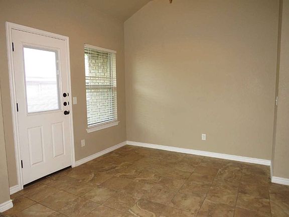4th image of 405 Sladecek Dr #A
