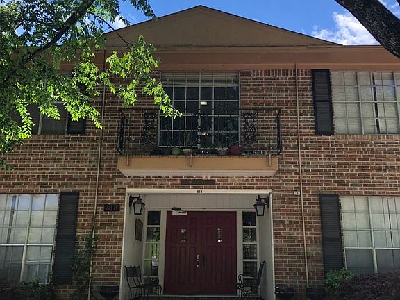 2nd image of 818 University Ave APT 4