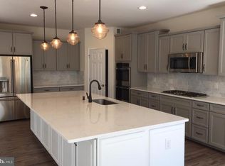 102 Hanoverian Ct, Stephens City, VA 22655