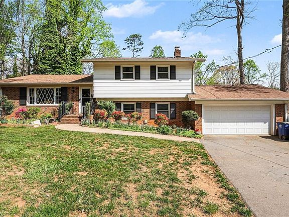 2nd image of 2801 Brookhill Dr
