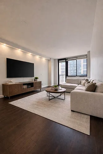 250 E 40th St #18A Photo 1