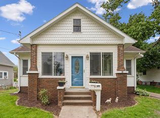911 2nd St, Traer, IA 50675