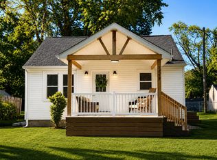 1277 Parkway Dr, Benton Harbor, MI 49022