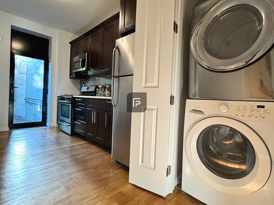 1st image of 432 Rogers Ave #2A