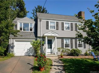 104 Bentwood Rd, West Hartford, CT 06107