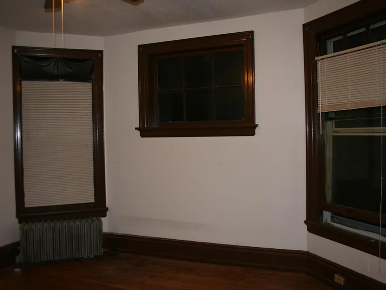 229 S Plymouth Ave — Photo 9
